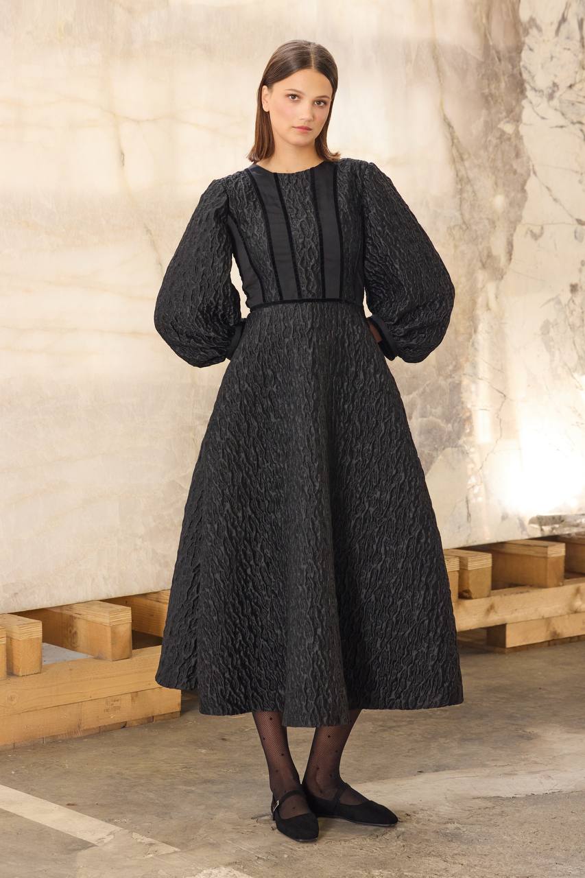 Dark Romance Midi Dress